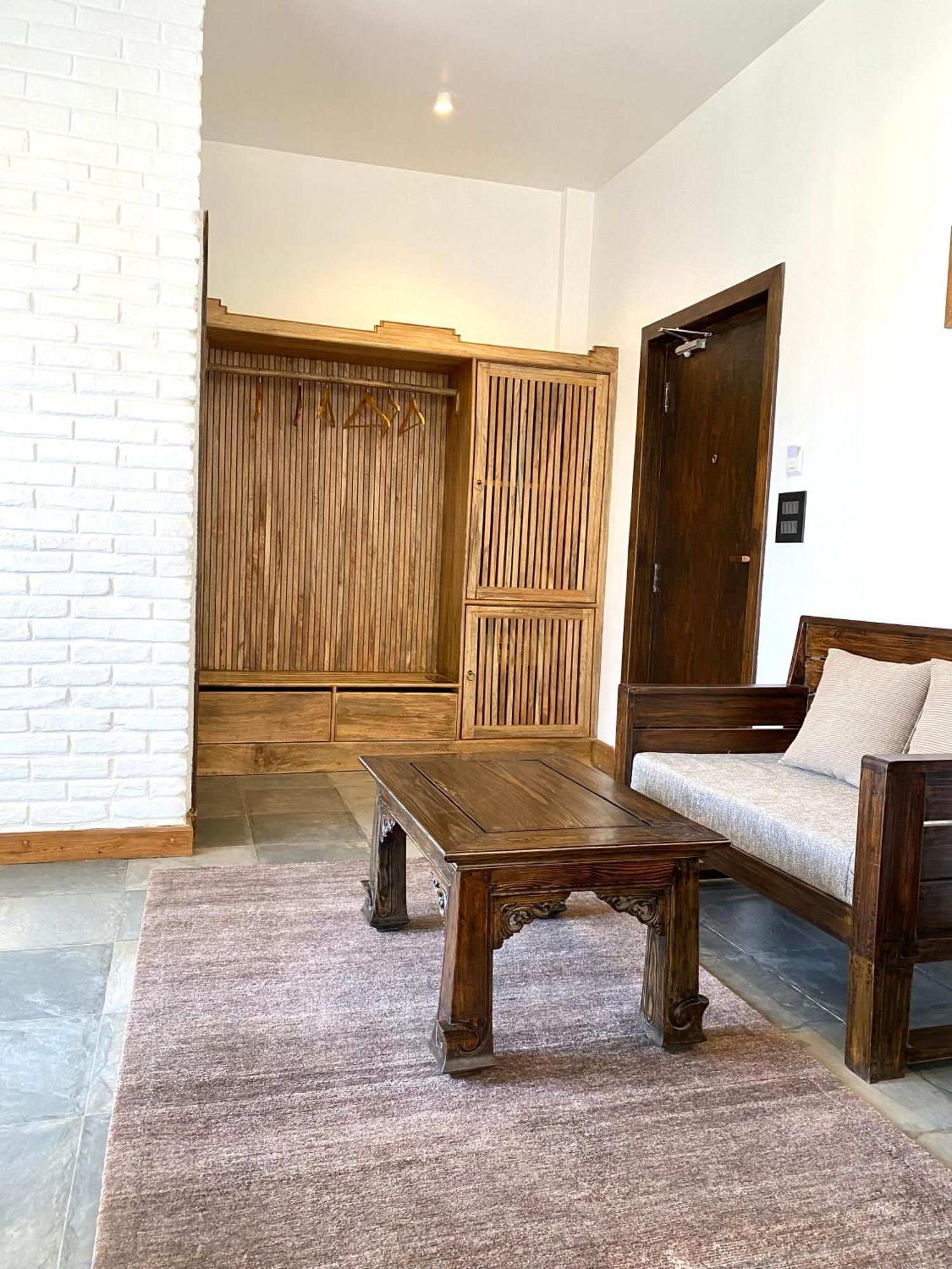 Uma Residence And Suites Kathmandu Bagian luar foto