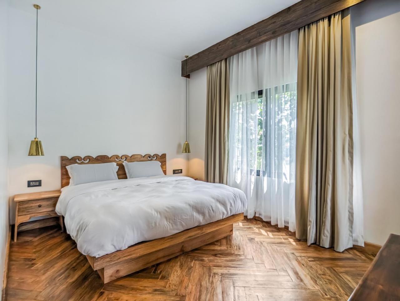 Uma Residence And Suites Kathmandu Bagian luar foto